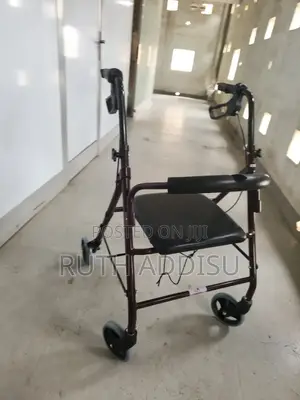 Walker走出medical Walker並且walker半年medical Walker New Walker