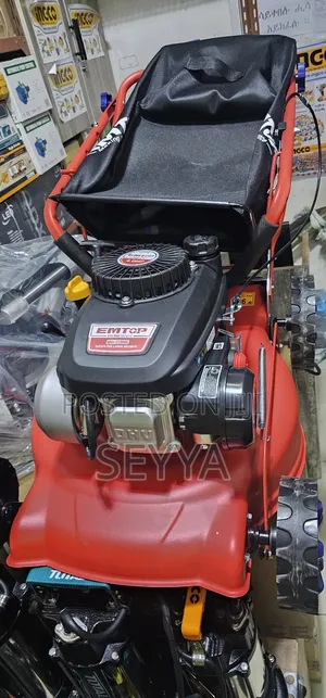 Gasolin Lawn Mower