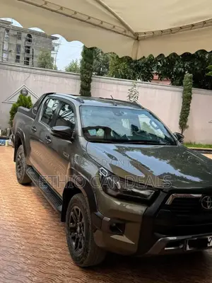 Toyota Hilux 2021 Gray
