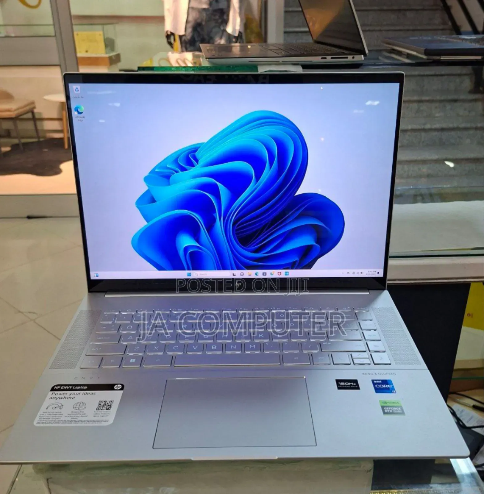 New Laptop HP Envy 13 16GB Intel Core I7 SSD 1T