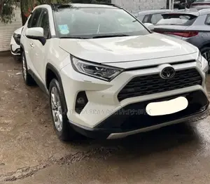 Toyota RAV4 2021 Ivory