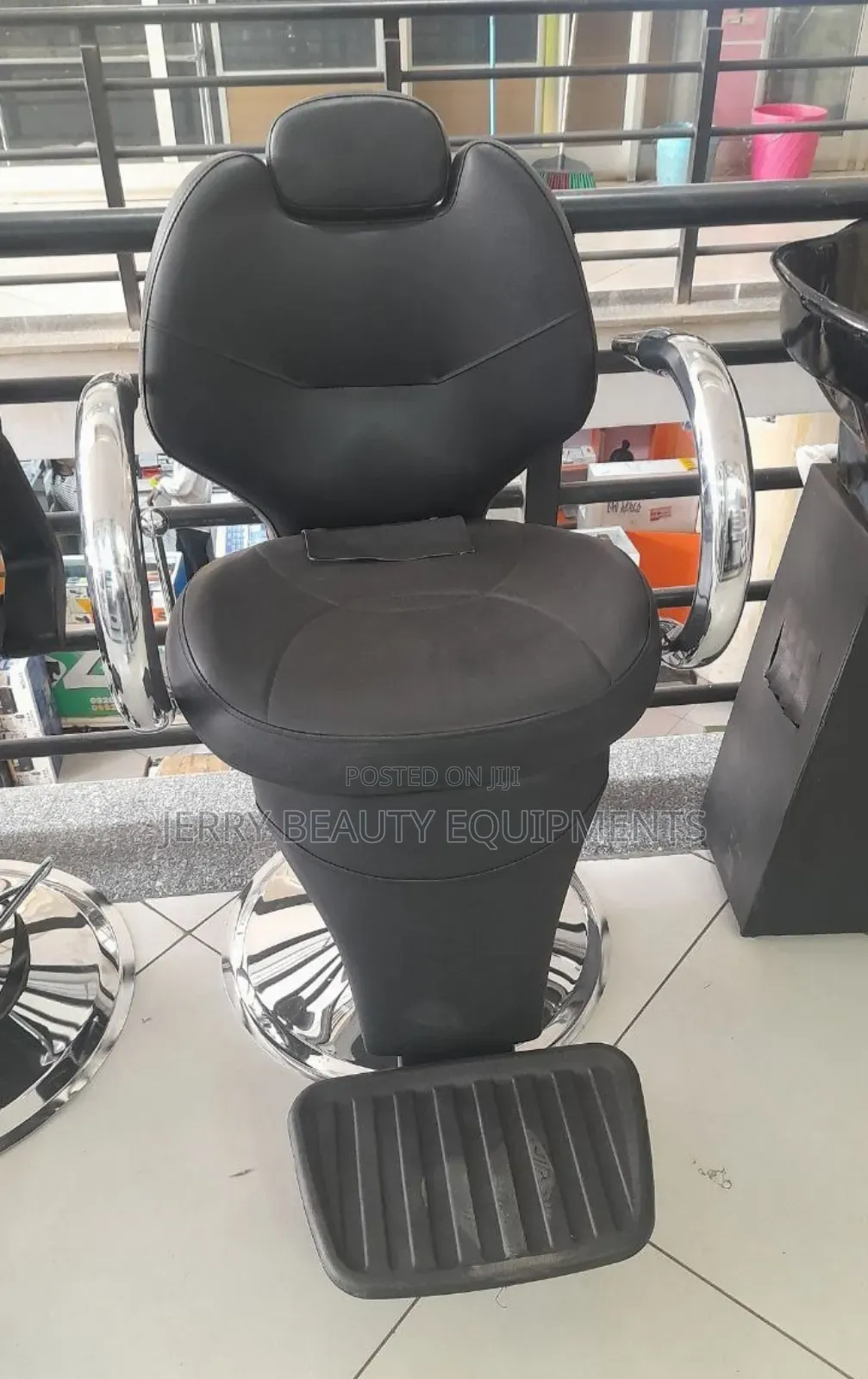 Chrome Hair Salon Chair የውጪ የፀጉር ቤት ወንበር