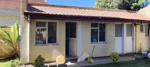 5bdrm House in በአስቸኳይ የሚሸጥ G+1+T, Bole for sale