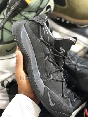Nike Gortex Men’S Hiking Sneakers Black