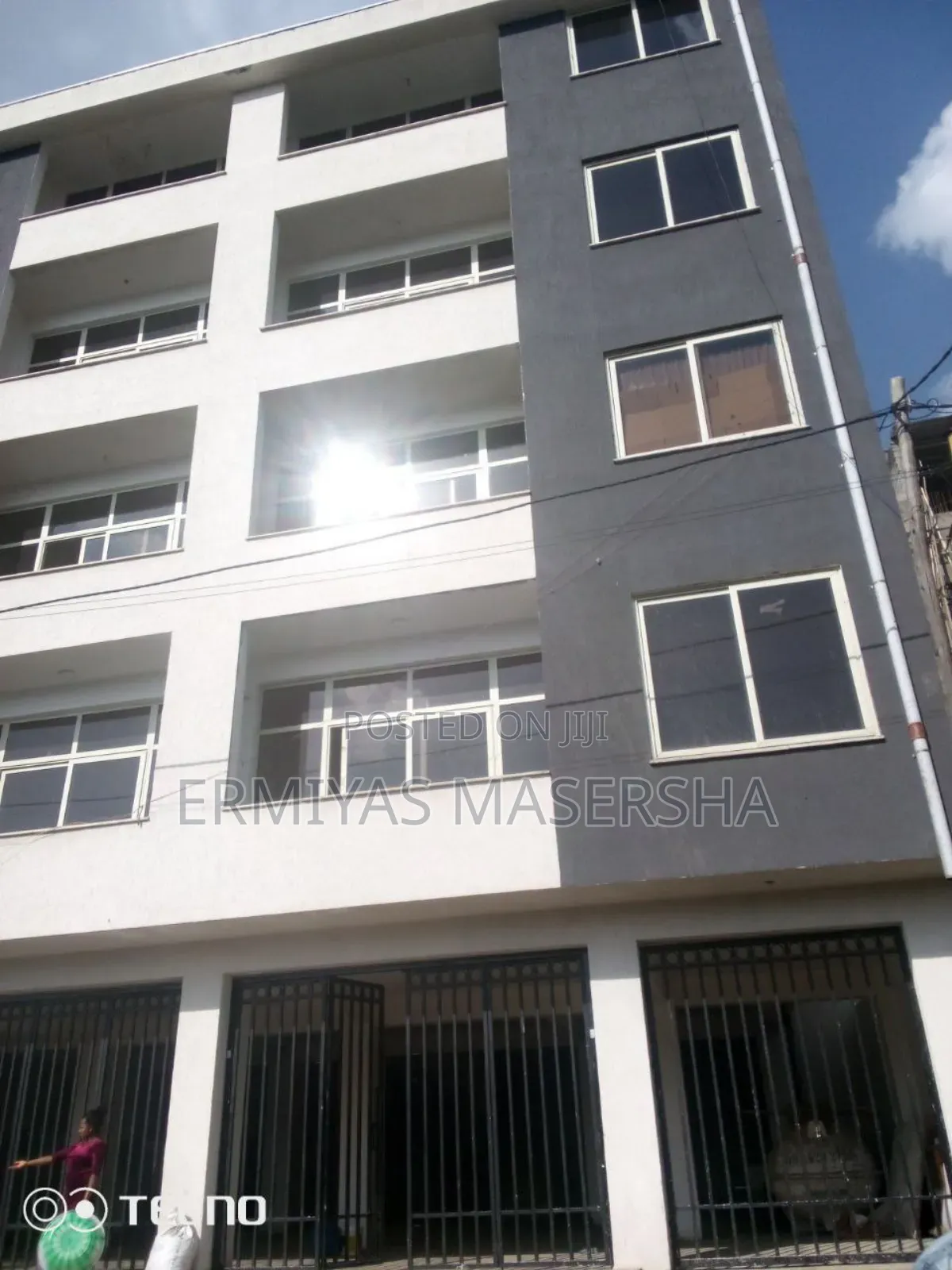 Furnished 3bdrm Apartment in Yeka for sale