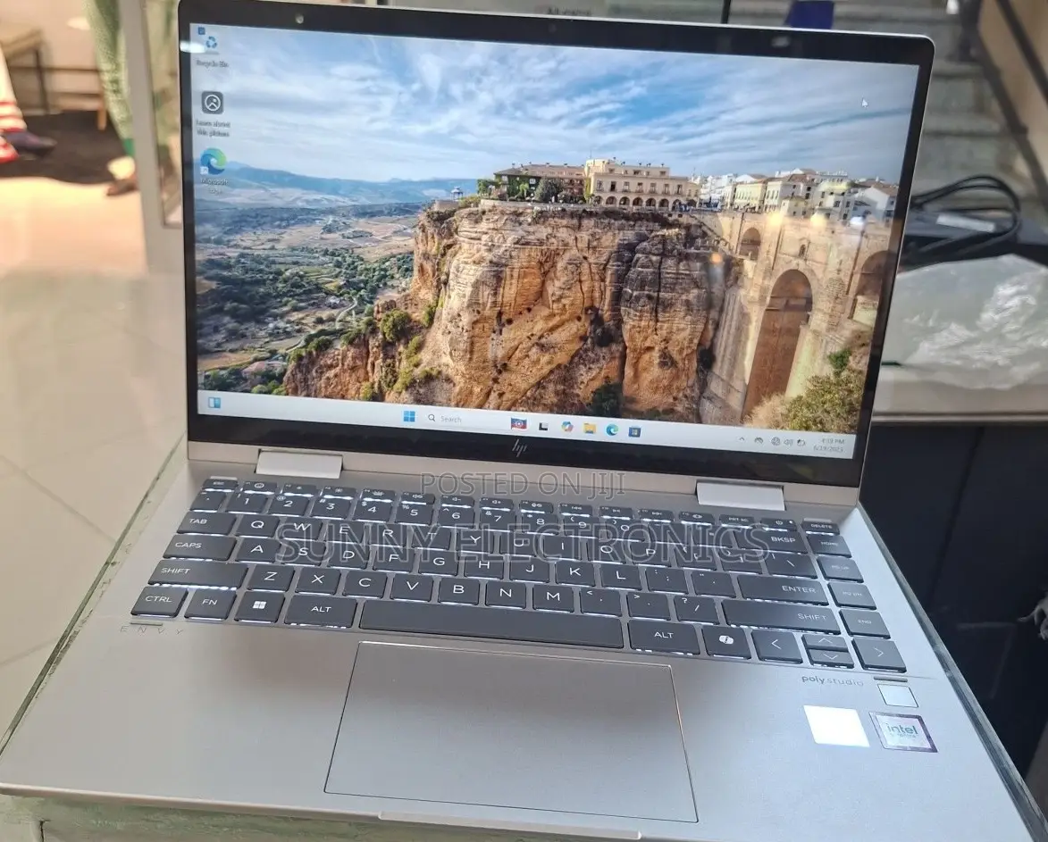 New Laptop HP Envy X360 8GB Intel Core Ultra 5 SSD 512GB