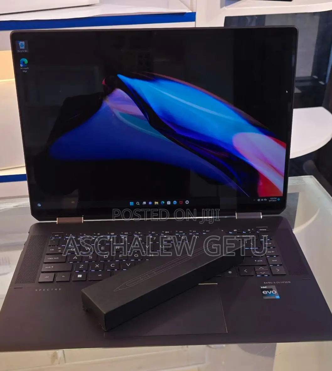 New Laptop HP Spectre 16GB Intel Core I7 SSD 1T