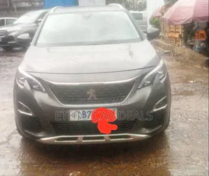 Peugeot 5008 2020 Gray