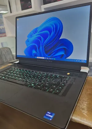 New Laptop Alienware M17x R2 32GB Intel Core I7 SSD 1T