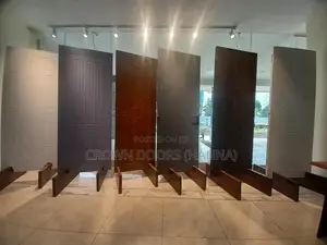 Crown Door
