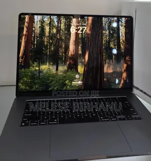 New Laptop Apple MacBook 8GB Apple M3 SSD 256GB