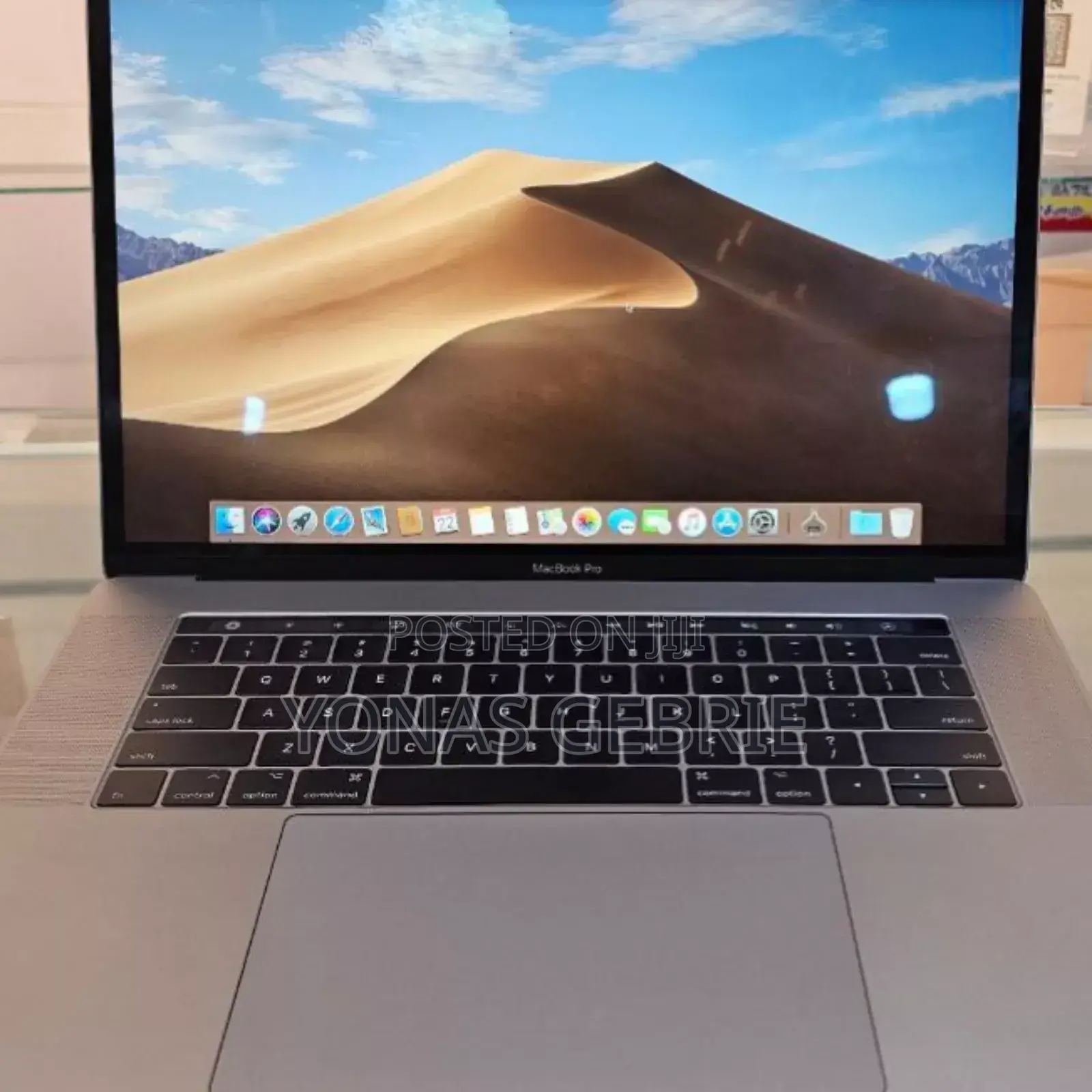 New Laptop Apple MacBook Pro 2017 16GB Intel Core I7 SSD 1T