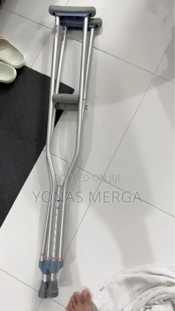 Easy Underarm Crutches - Size: Teenager-Rebotec Under Armpit