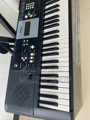 Yamaha Keyboard E223