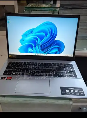 New Laptop Acer Aspire 3 16GB AMD Ryzen 7 SSD 512GB