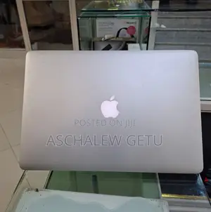 New Laptop Apple MacBook Pro 2015 16GB Intel Core I7 SSD 256GB
