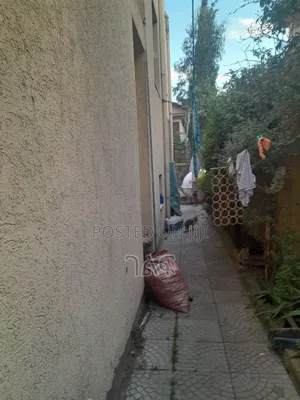 7bdrm House in የሰንሻይን ሪልስቴት Resale, Bole for sale