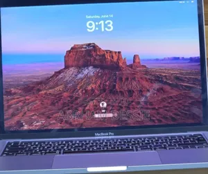 New Laptop Apple MacBook Pro M1 16GB Intel Core I9 SSD 256GB