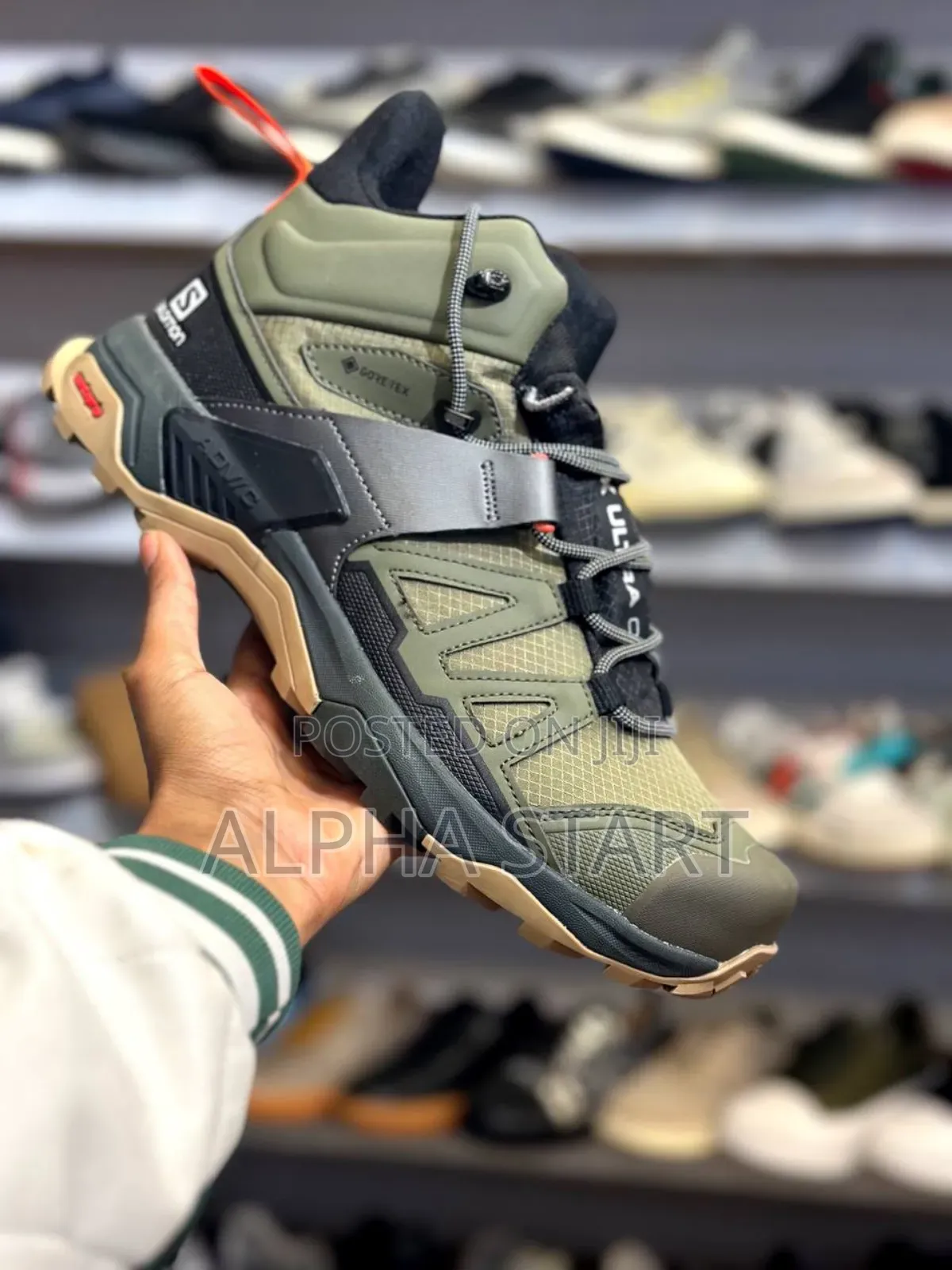 Salomon X Ultra 4 GTX Wide Hiking Shoe Made in Vietnam