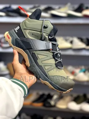 Salomon X Ultra 4 GTX Wide Hiking Shoe Made in Vietnam