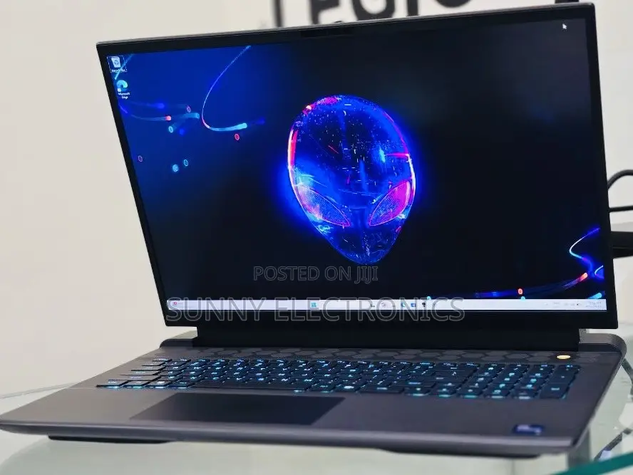 New Laptop Alienware M17x R2 32GB Intel Core I9 SSD 1T