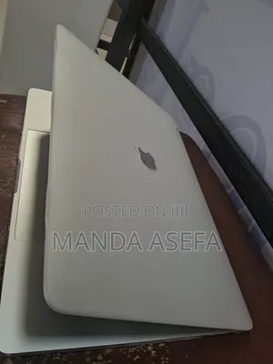 New Laptop Apple MacBook Pro 2018 32GB Intel Core I9 SSD 1T