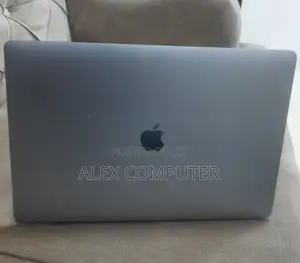 New Laptop Apple MacBook Pro 2019 16GB Intel Core I9 SSD 512GB