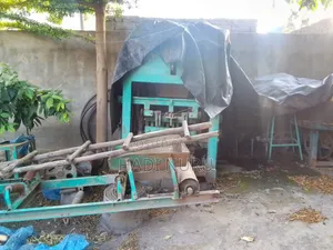 Hollow Concrete Block Machine