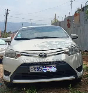 Toyota Yaris 2016 White
