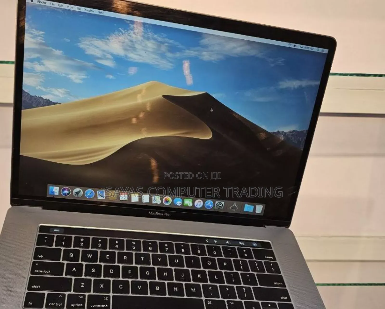 New Laptop Apple MacBook Pro 2017 16GB Intel Core I7 SSD 512GB