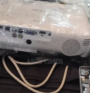 Brand New Epson Projector With Bag, Remote Model Name: