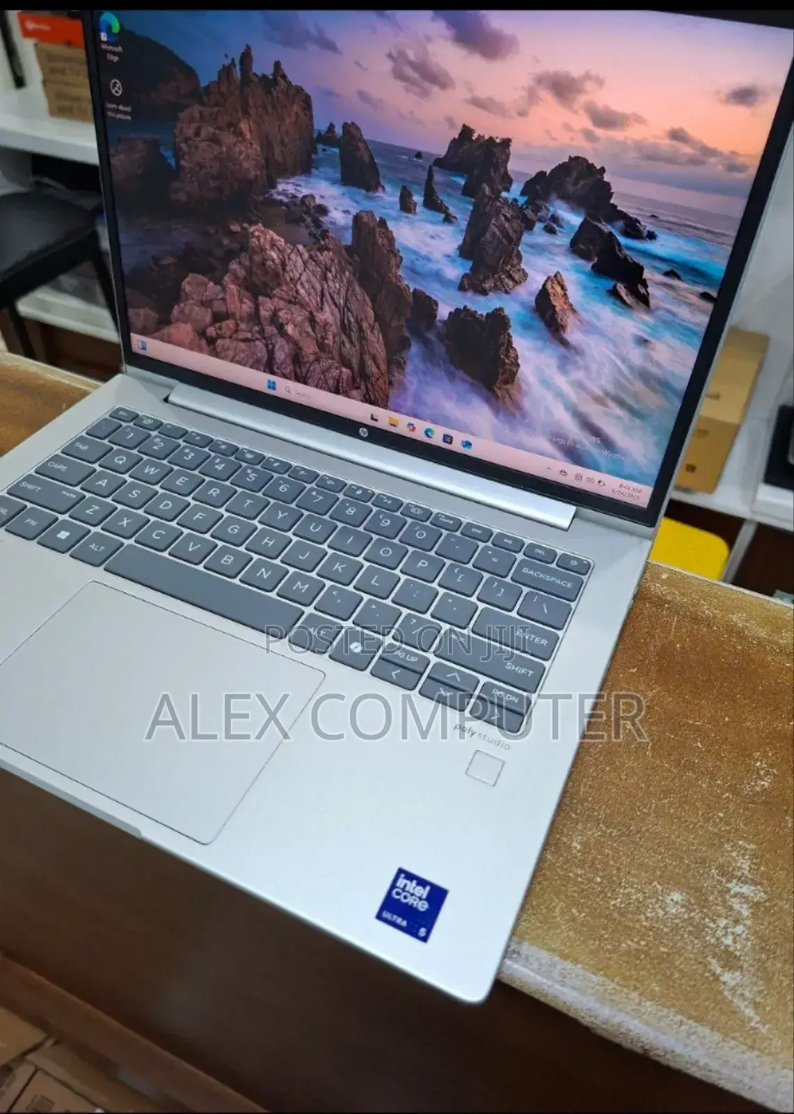 New Laptop HP ProBook 440 G10 16GB Intel Core Ultra 5 SSD 512GB