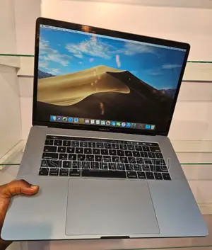 New Laptop Apple MacBook Pro 2017 16GB Intel Core I7 SSD 1T