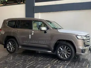 New Toyota Land Cruiser 2024 Gold