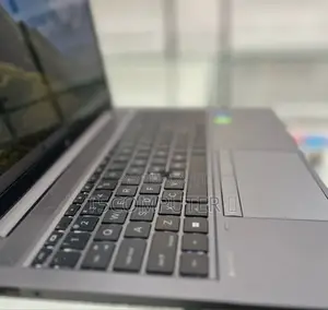 New Laptop HP ZBook 15 16GB Intel Core I7 SSD 512GB