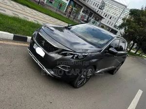 Peugeot 5008 2020 Matt Black