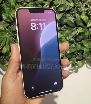 New Apple iPhone 13 128 GB White