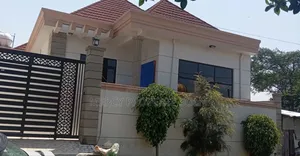 5bdrm Villa in Bole for sale