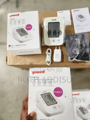 Digital Blood Pressuer Monitor娽了brand New Rechargeable Bp