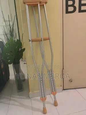 Axillary Crutchesث号cranch~下auxiliary Equipment for Movement