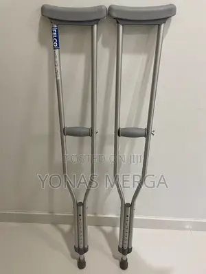 Forearm Crutches蛻زwalking Crutch Features Thick Cushioned