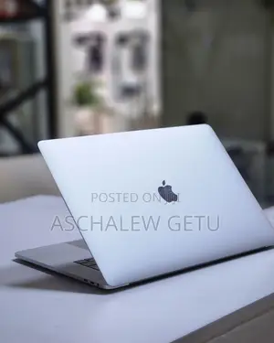 New Laptop Apple MacBook Pro 2017 16GB Intel Core I7 SSD 512GB