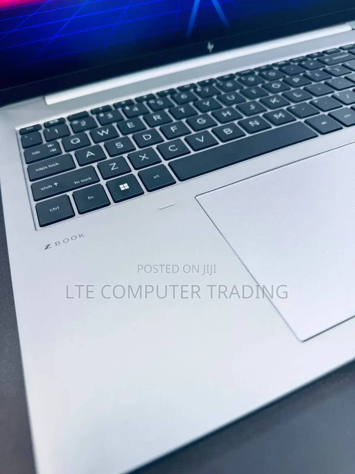 New Laptop HP ZBook Firefly 16 G10 16GB Intel Core I7 SSD 1T