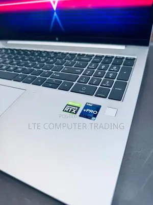 New Laptop HP ZBook Firefly 16 G10 16GB Intel Core I7 SSD 1T