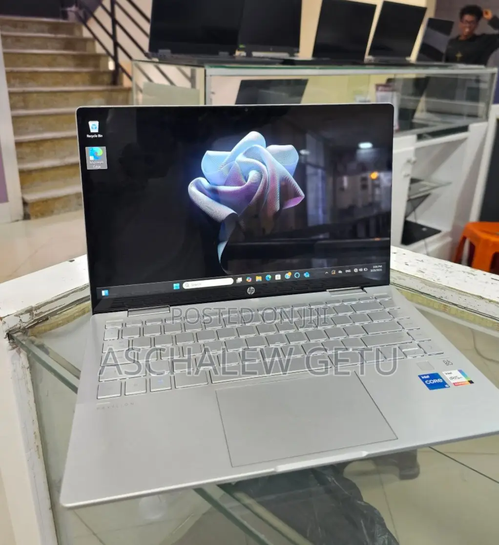 New Laptop HP Pavilion 15 8GB Intel Core I5 SSD 512GB