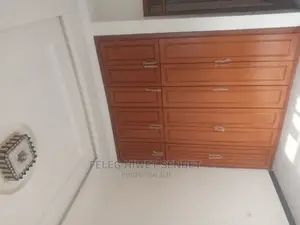 6bdrm Villa in አአ, Bole for Sale