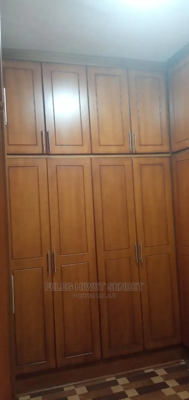 6bdrm Villa in አአ, Bole for Sale