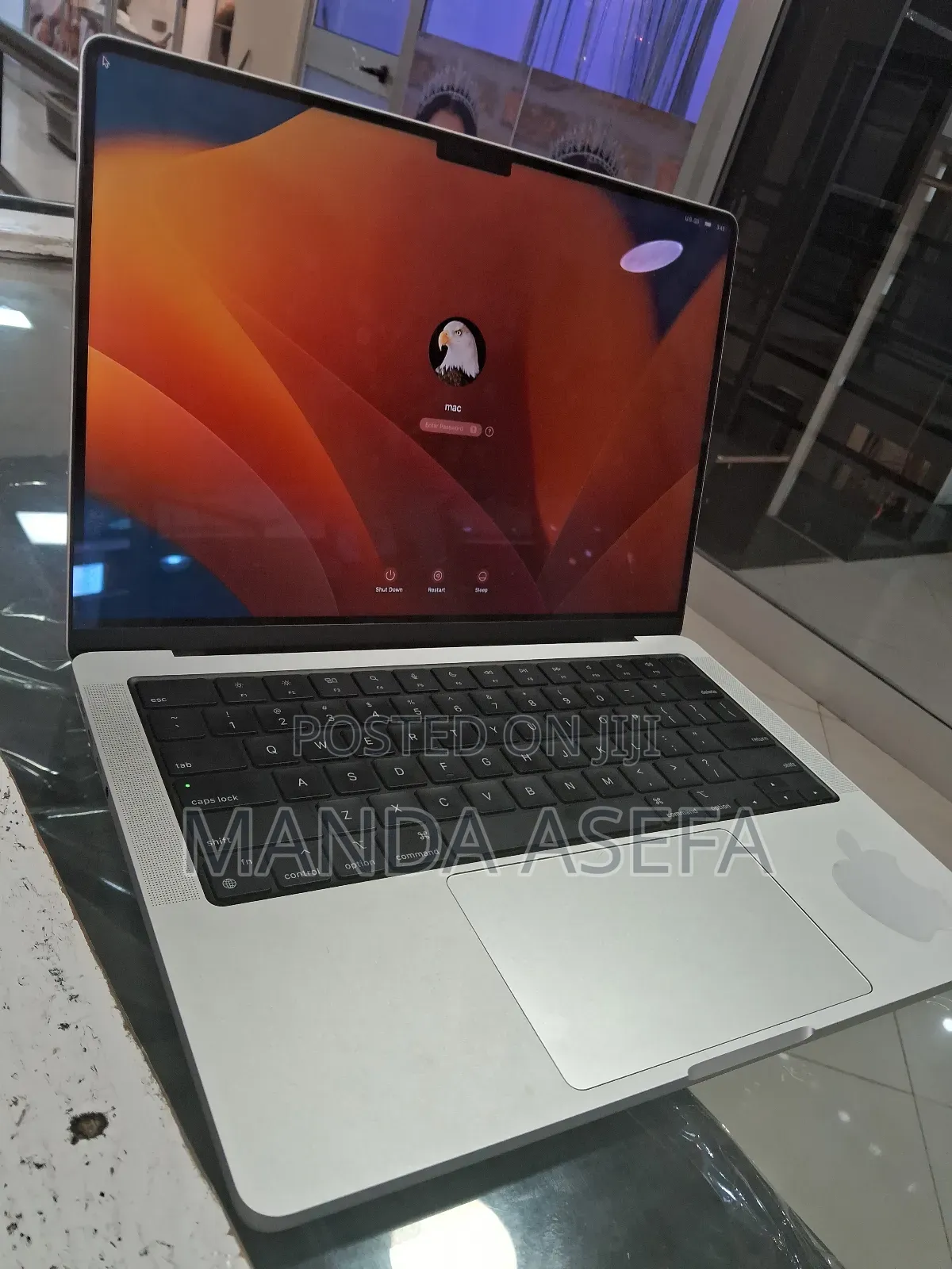 New Laptop Apple MacBook Pro 16GB Apple M1 SSD 512GB