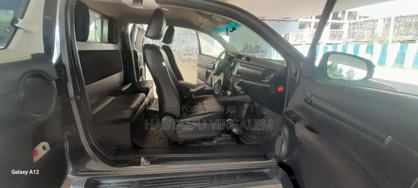 Toyota Hilux 2017 Gray
