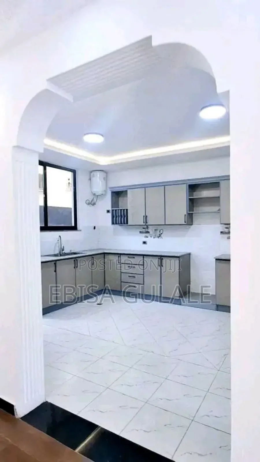 Furnished 5bdrm Farm House in Yeka for sale